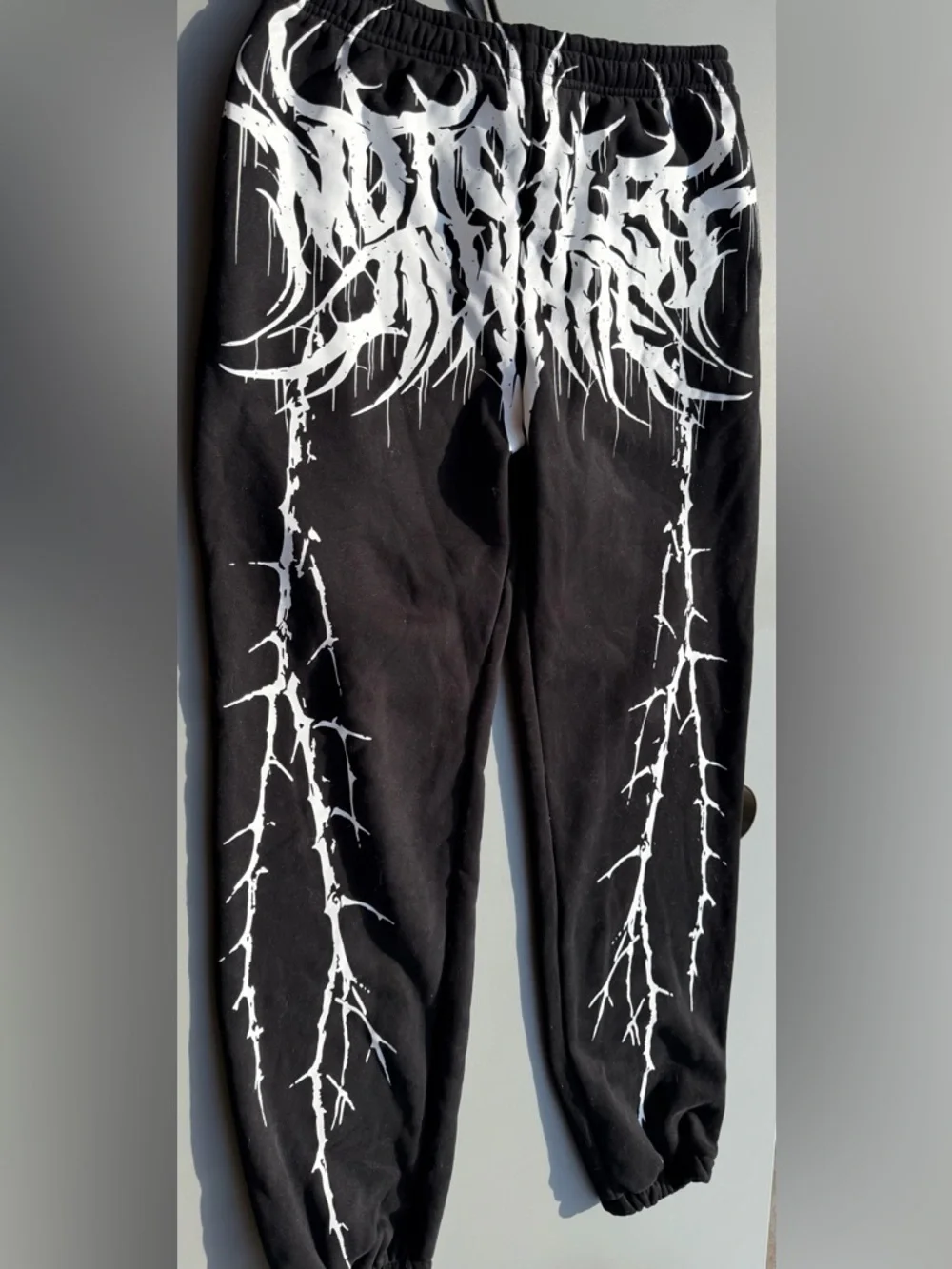 Motionless In White - Caught In The Thorns Sweatpants - Picture 5 of 8